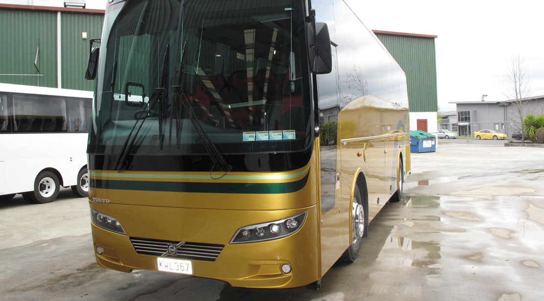 2 Axle Volvo B8R - 48 Seats