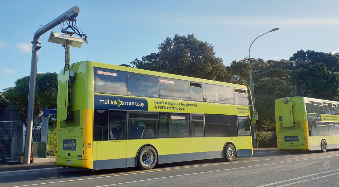 Electric Double Deckers on Fast Charge